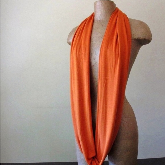 American Apparel Circle Scarf - Picture 3 of 3